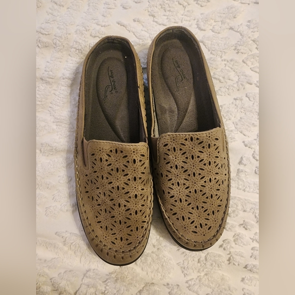 Easy Street Women's Beige Kita Comfort Mules, Size 8, Ballet Flat - Picture 6 of 7